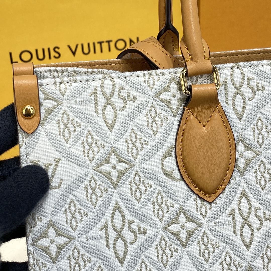 Louis Vuitton ONTHEGO MM Monogram Handbag M59614 Ecru / Caramel